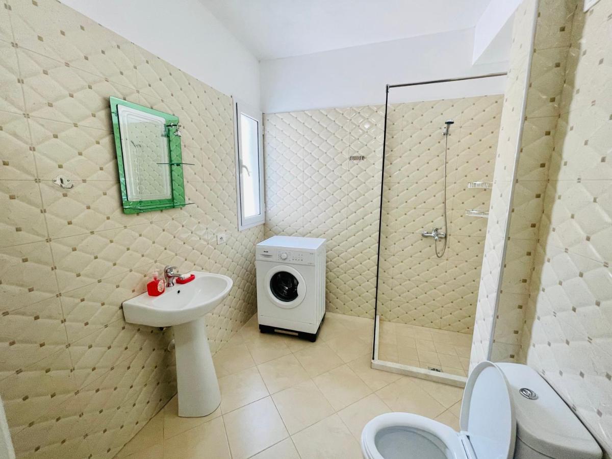 Jico Travel - Bani Apartments Vlorë Екстериор снимка